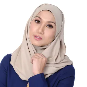 Amy Mastura