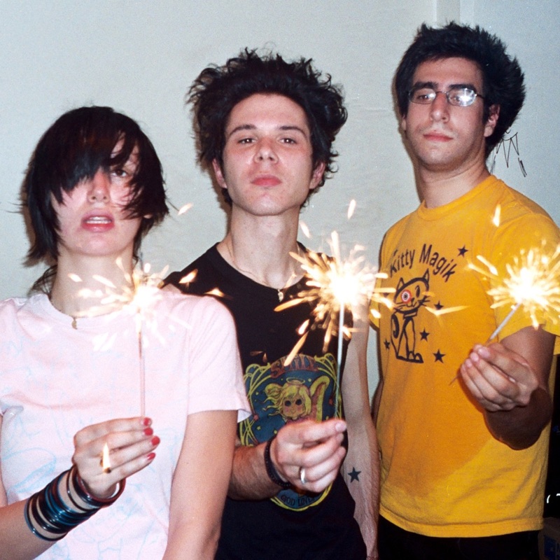 Yeah Yeah Yeahs Lyrics Playlists Videos Shazam