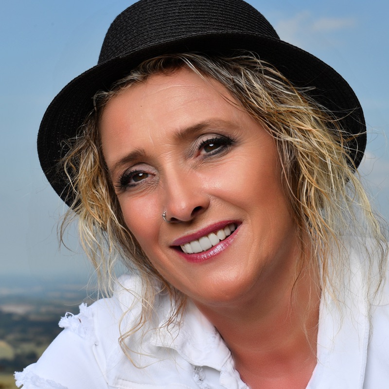 Daniela Alfinito Lass Uns Wieder Einmal Tanzen Gehn