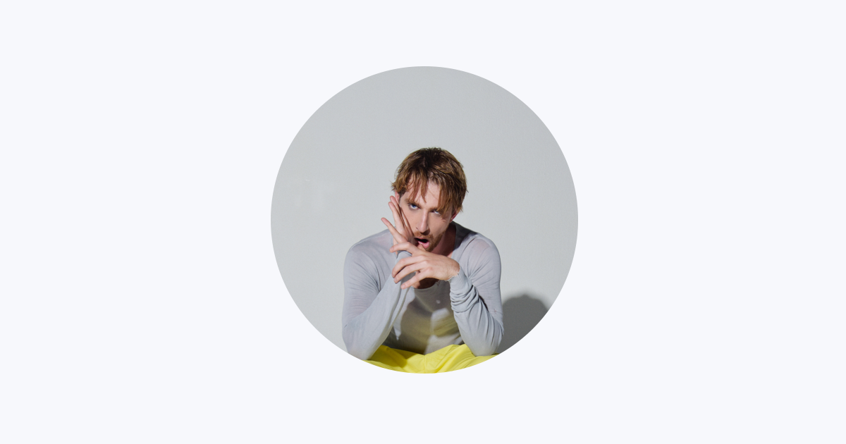 ‎Two Feet on Apple Music