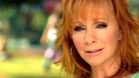 Reba McEntire & Kenny Chesney - Every Other Weekend (Closed-Captioned) artwork