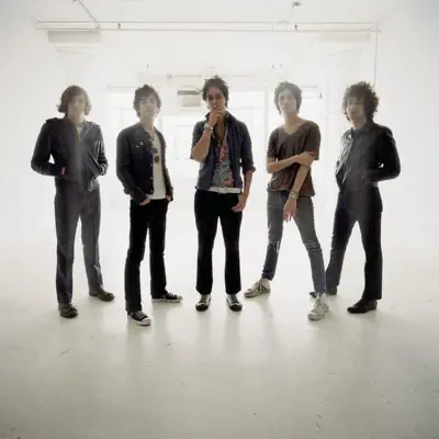 Modern Girls & Old Fashion Men - Single - The Strokes
