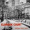 The Spy that stole a Kiss at Christmas - The Elf of Elbrook Court lyrics