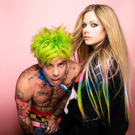 Cover artwork for Flames (feat. Avril Lavigne)