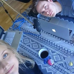 Av med politikerhatten