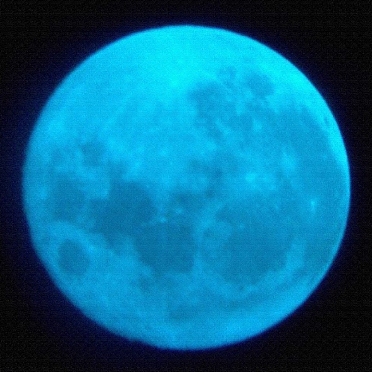 Синяя Луна. Луна голубая со звездами. Голубая Луна астрономическое явление. Синее солнце.