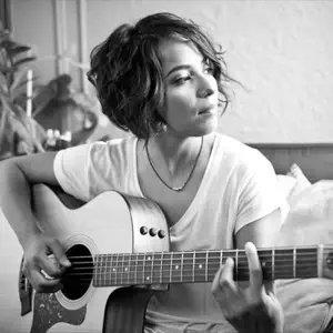 Vicci Martinez