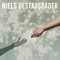 Nooit Alleen - Niels Destadsbader lyrics