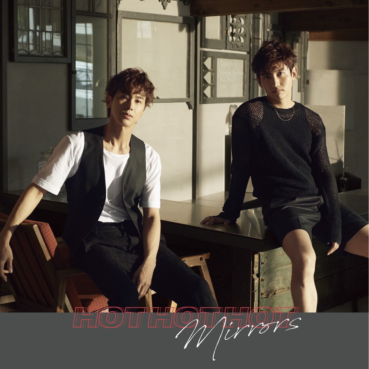 Hot Hot Hot / Mirrors - EP by <b>TVXQ</b>! 