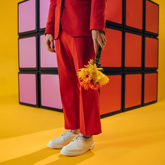 Cover artwork for Missed Calls (feat. Hayley Kiyoko)