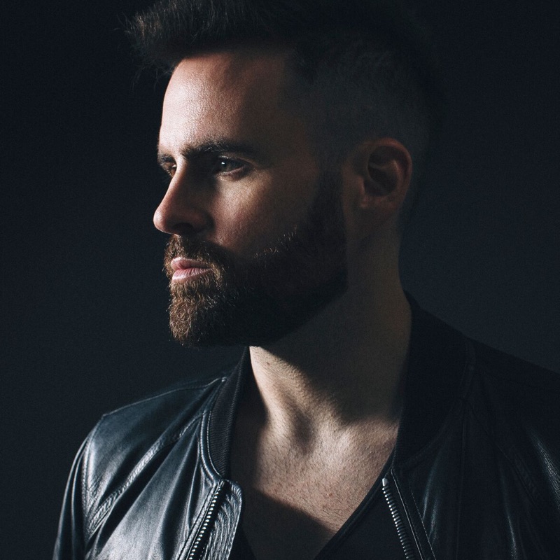 Gareth Emery & Standerwick Feat Haliene Saving Light
