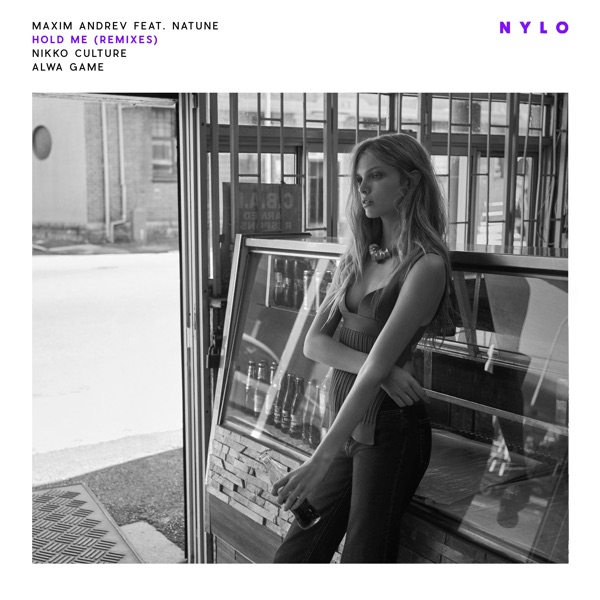 Maxim Andreev - Hold Me (feat. Natune)