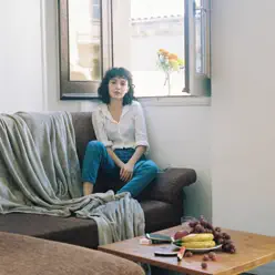 Does It Ring a Bell? - Single - Núria Graham Does It Ring a Bell? - Single - Núria Graham