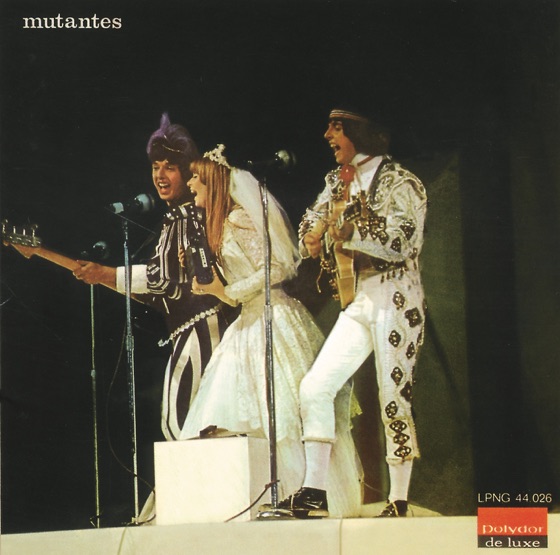 Cover artwork for Qualquer Bobagem