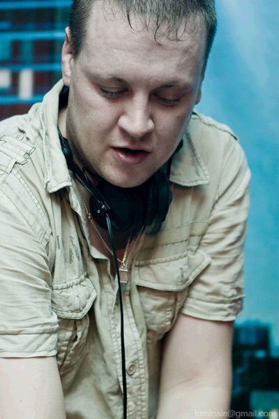 RED NUTS (Alexander Stroganov) cover