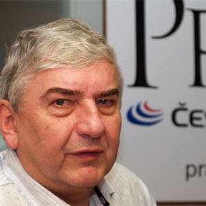 V lednu oslavil 70 let, ale elán by mu mohli závidět mnohem mladší. Nejznámější primáš horňácké muziky Martin Hrbáč stojí v čele vlastní cimbálovky už více než čtyři desítky roků. My s ním společně poseděli u dopolední kávy.