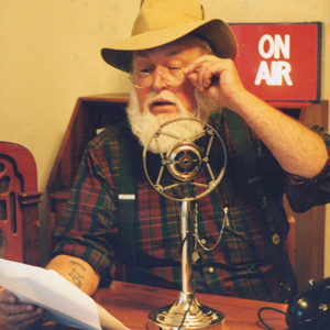 Utah Phillips Hosts  - Loafer's Glory /  A Hobo Jungle Of The Mind podcast