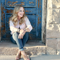 Scandalous Grace 12-2-17 with special guest April Fallon