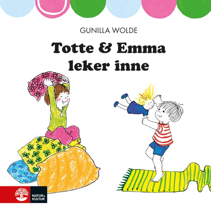 Totte och Emma leker inne