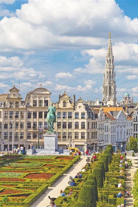 Brussels in Sips and Steps
