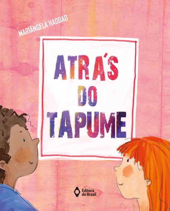 Atrás do tapume