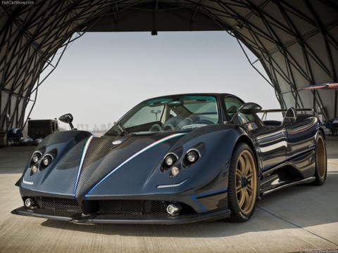 238 Amazing Pagani Sports Car Game and Wallpaper screenshot 3