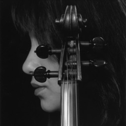 Rita Porfiris, Viola