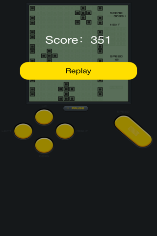 Classical Pixel Racer Game screenshot 2