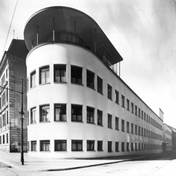 EXOS Bauhaus