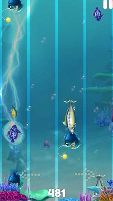 Fish Eat Fish - Shark Attack screenshot 4