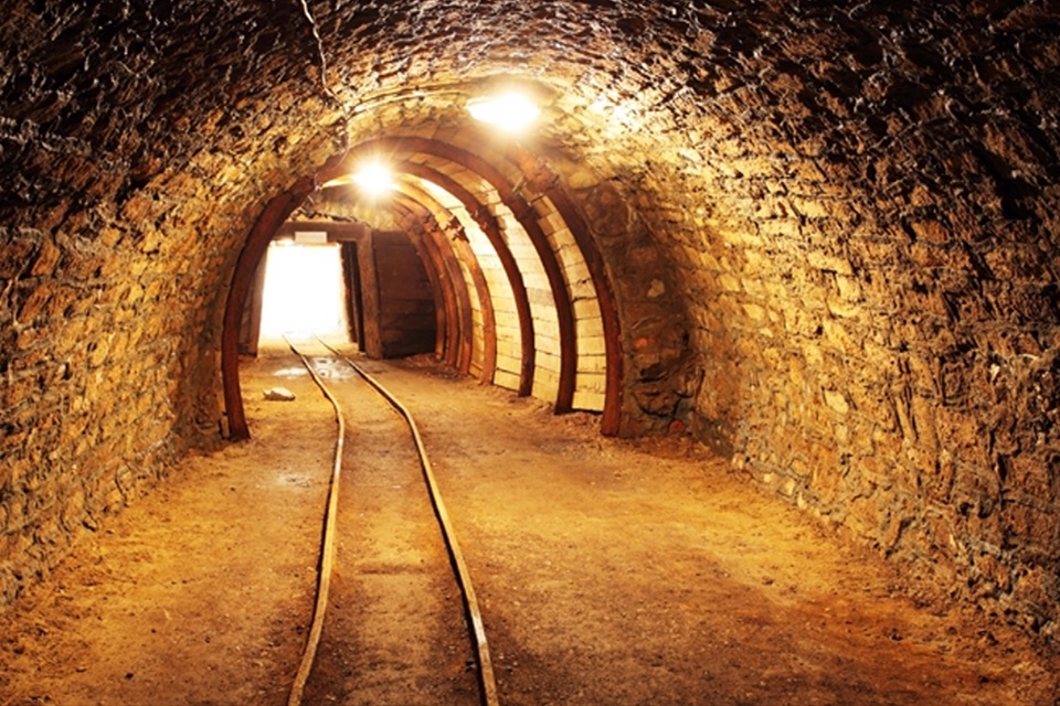 Underground Mining Tunnel Escape screenshot 4