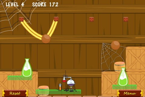 Demolish The Crazy Laboratory - cool chain ball hitting game screenshot 2