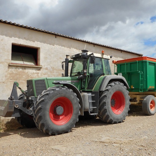 Farmer Tractor Simulation - Harvest Revolution Icon