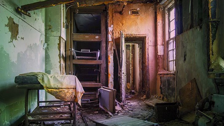 Crazy Insane Hospital Escape