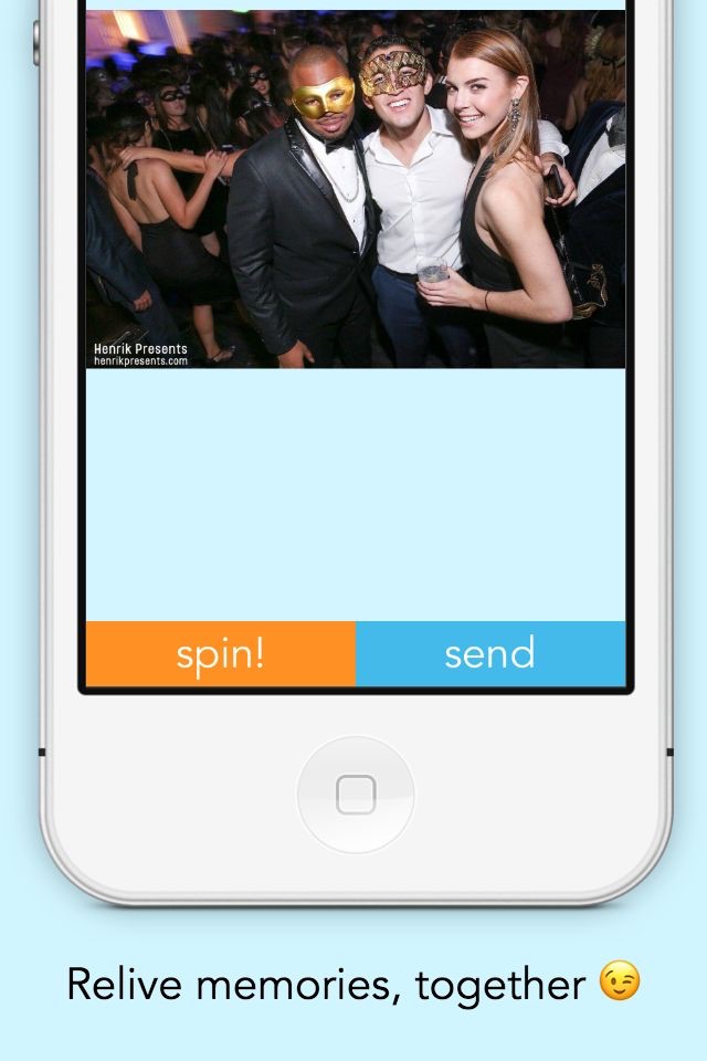 CamRoll - Laugh over Memories with Friends screenshot 4