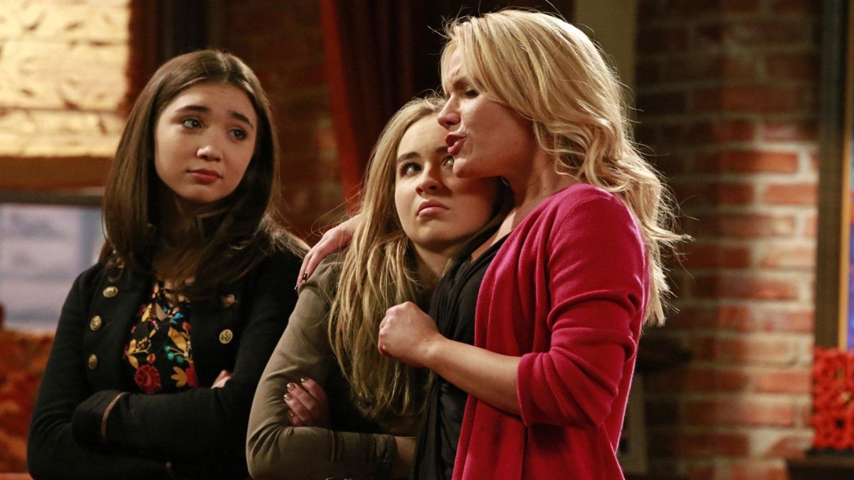 Girl Meets Triangle - Girl Meets World (Series 3, Episode 5) - Apple TV (LB...