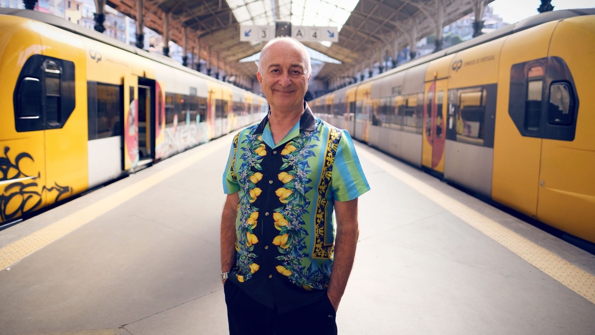 tony robinson travel the world by train