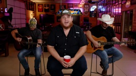 Refrigerator Door Luke Combs Country Music Video 2020 New Songs Albums Artists Singles Videos Musicians Remixes Image