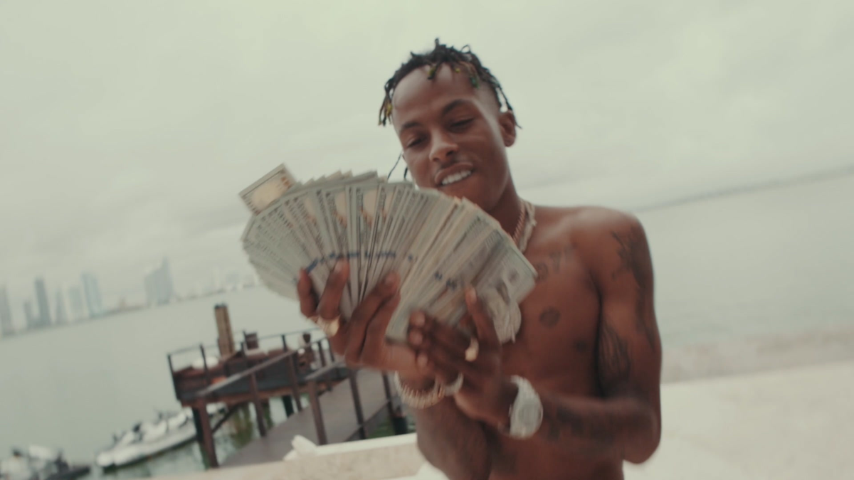 Bring it back песня. Richthekid клипы. Клипы Rich the Kid с Бентли.