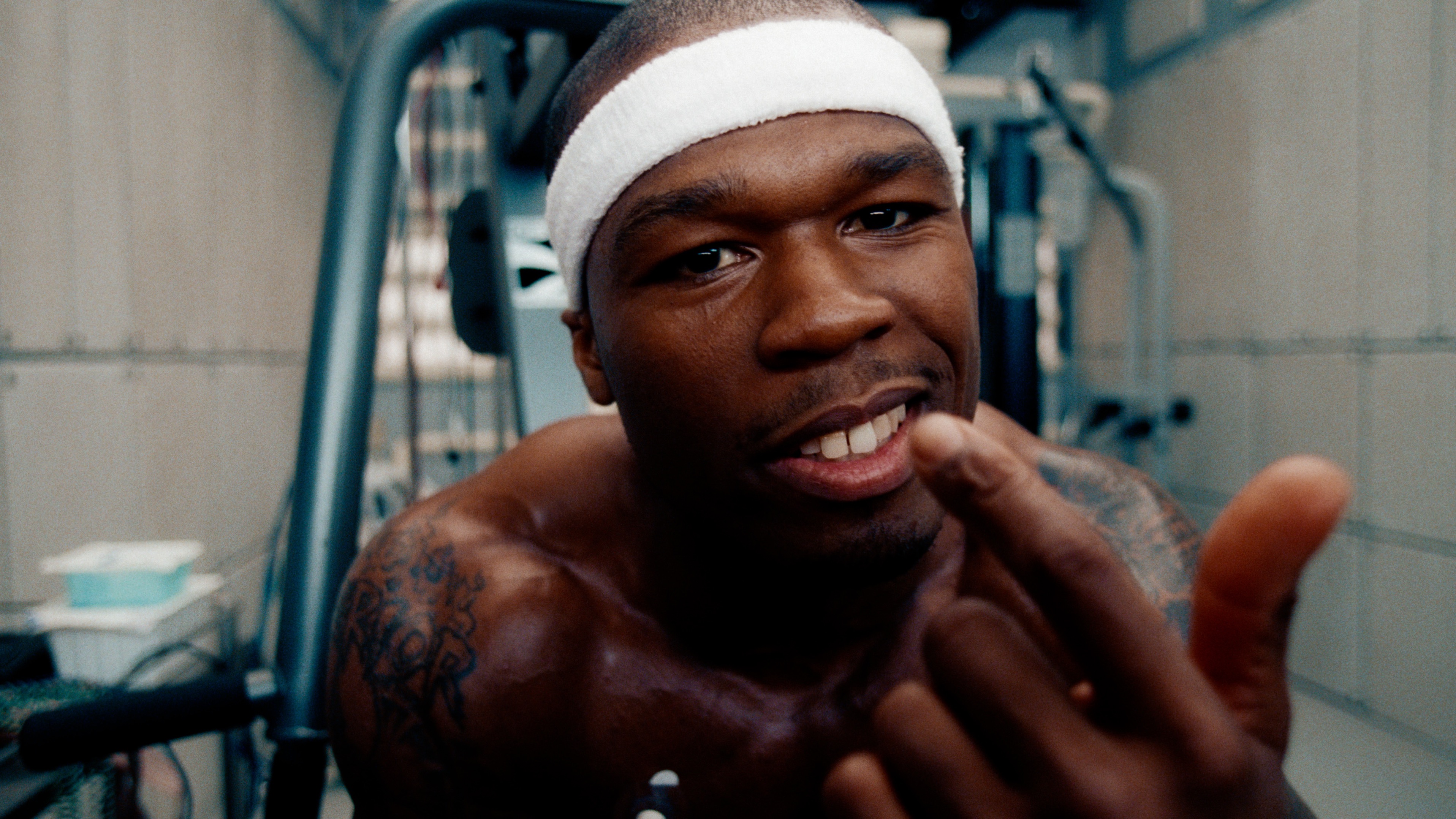Жизнь 50 cent. Ин де клаб 50 сент. Группа 50 Cent in da Club. 50 Cent NFL.