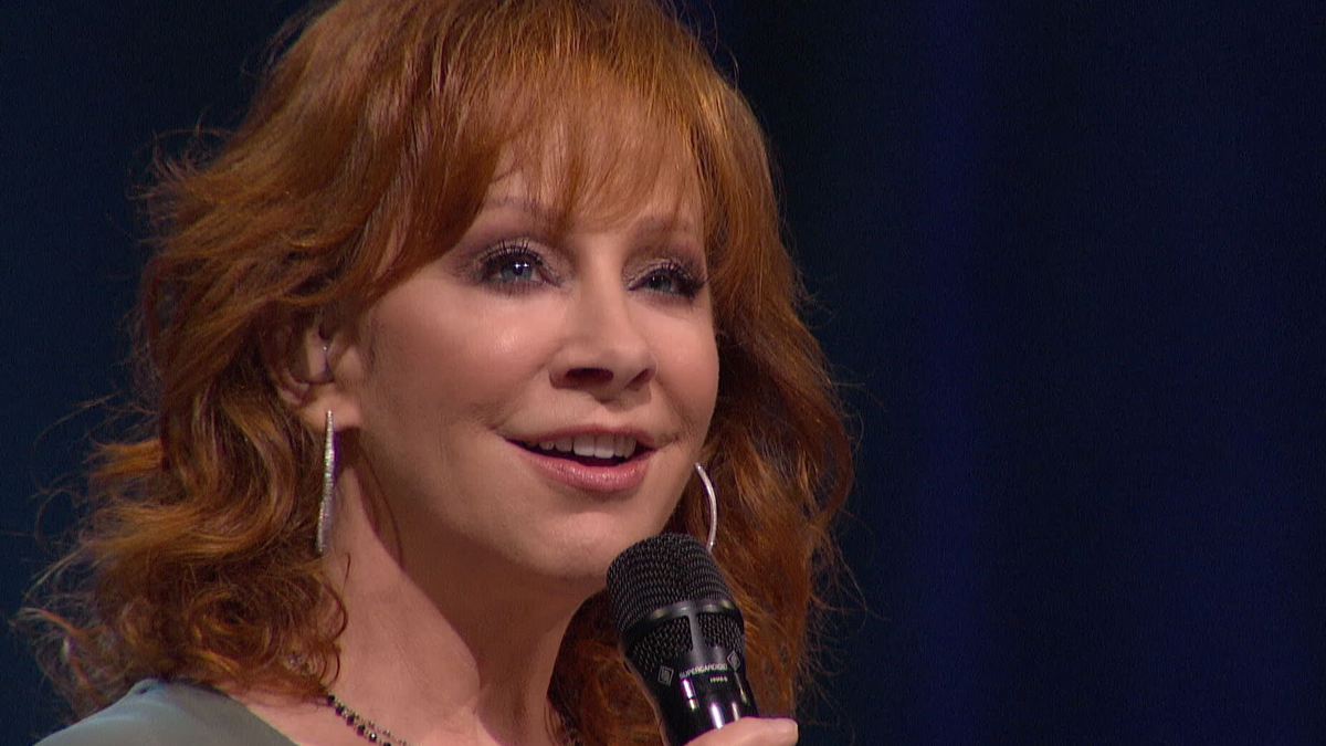 ‎Fallin’ Out Of Love (Live From The Grand Ole Opry) de Reba McEntire en ...