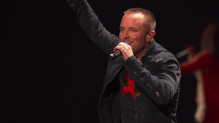 God S Great Dance Floor Feat Chris Tomlin Live By Passion On