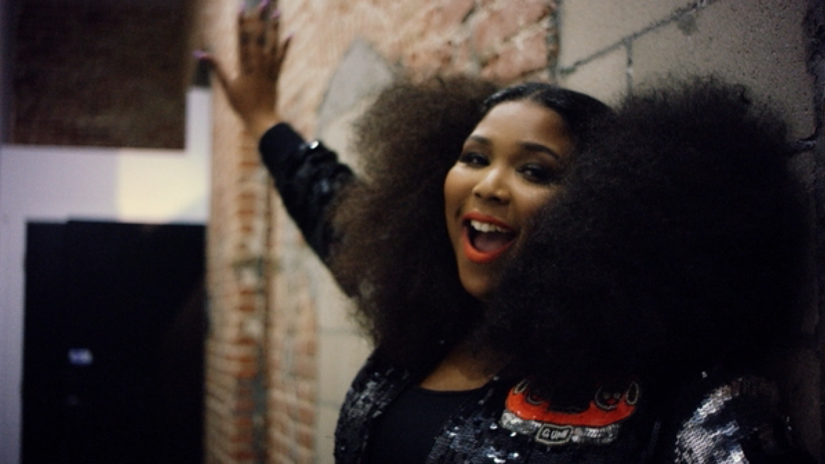 Lizzo good. Lizzo good as Hell. Lizzo Rap Concert. Певица Лиззо с танцорами. Лиззо в молодости.