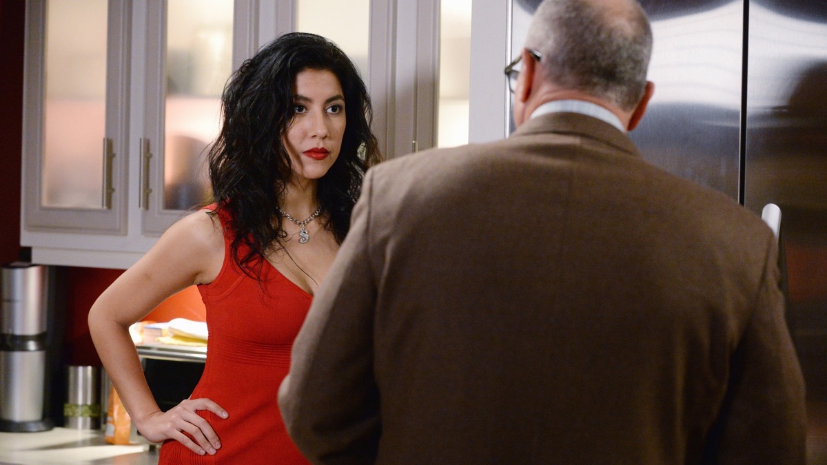 Valentine's Day 4 Twisted Sister Modern Family Apple TV