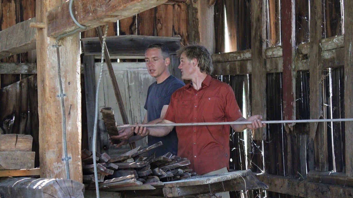 Vermont Corn Crib Cabin Restoration Road With Clint Harp (Season 2