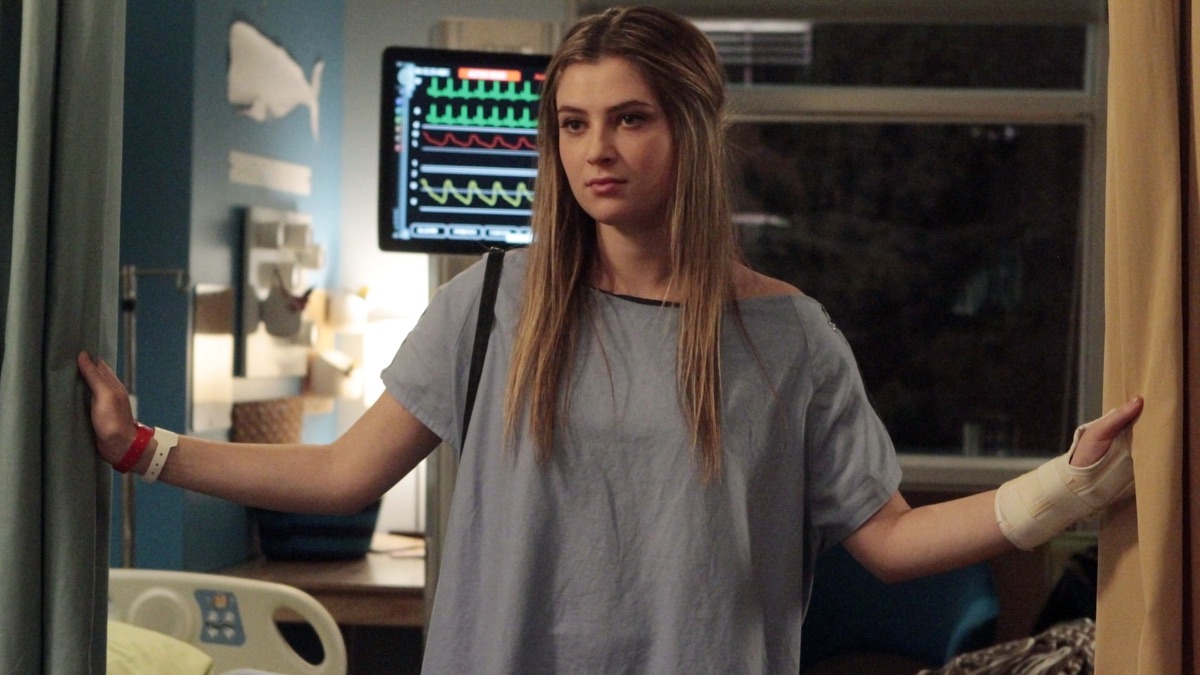 Liar Liar Pants On Fire Red Band Society Season 1 Episode 3 Apple Tv